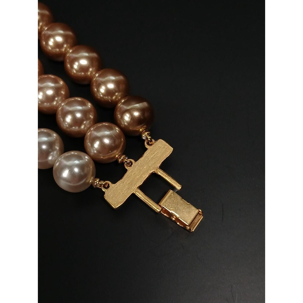 Three-Tone Faux Pearl Bracelet Gold Tone Box Clasp - Picture 11 of 16